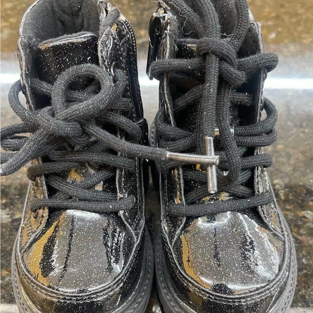 UGG AUSTRALIA ROBLEY Black Glitter Kids Boots size 6